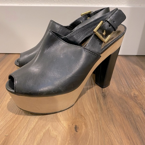 Coach leather platform peep toe heels. Size 7 - Picture 4 of 8